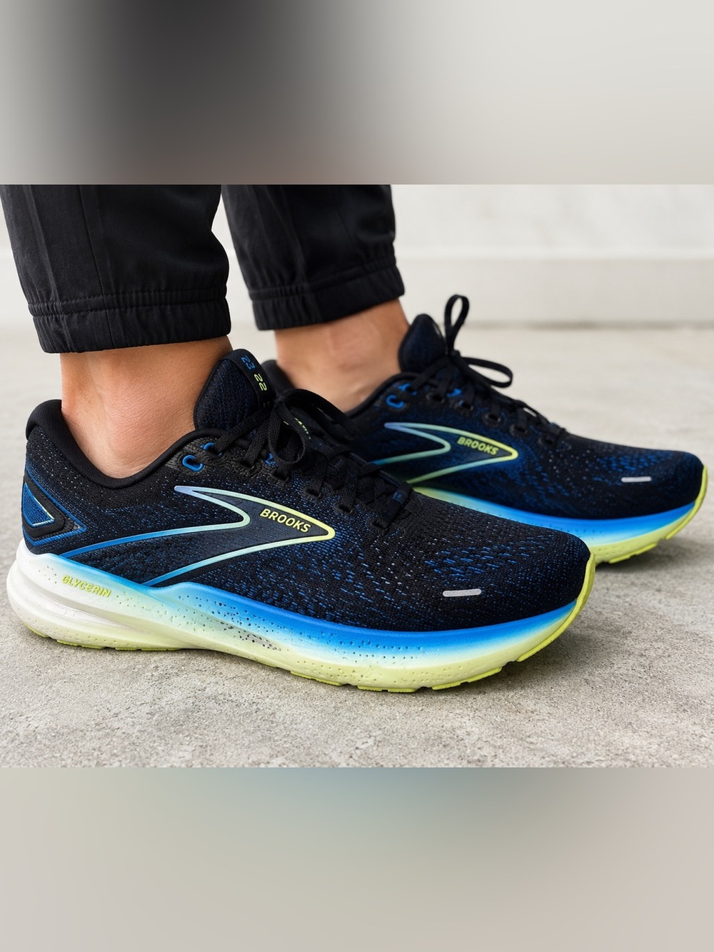 Brooks Glycerin 22 Men’s 14 Wide 2E Black Blue Running Shoes Road Sneakers